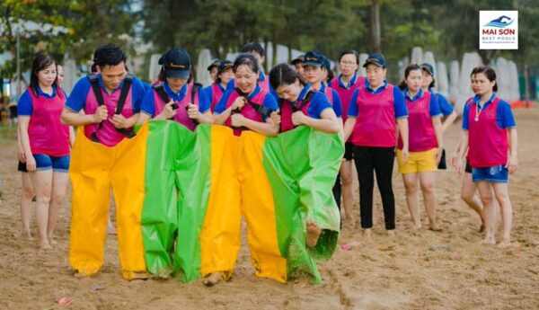 Đồ chơi bơm hơi - Quần team 4 người