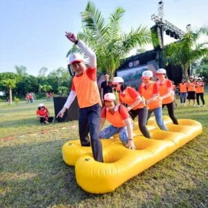 Đồ chơi bơm hơi - Đôi giày hơi 6 lỗ 5 giay bom hoi 6 lo2
