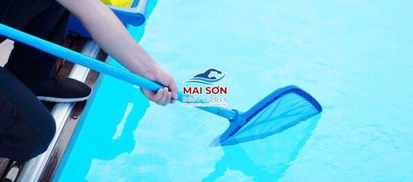 Alternative view of Vớt rác bể bơi bằng nhựa và lưới cước