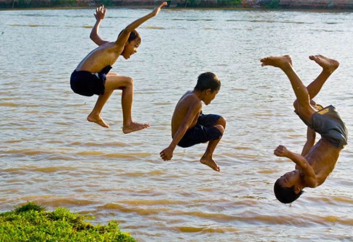 Trẻ em bơi ở khu vực sông, suối, ao, hồ tiềm ẩn nhiều nguy cơ đuối nước