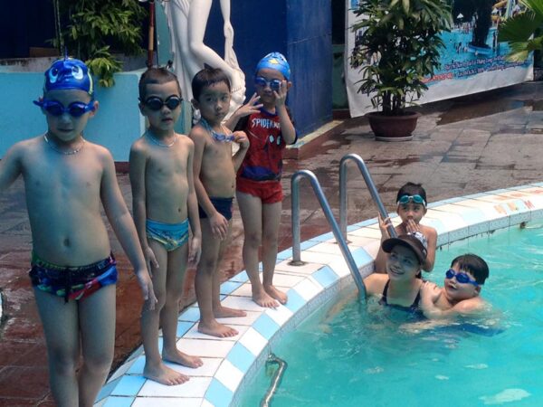 Be Boi Di Dong Nen hoc boi ca nhan hay theo nhom