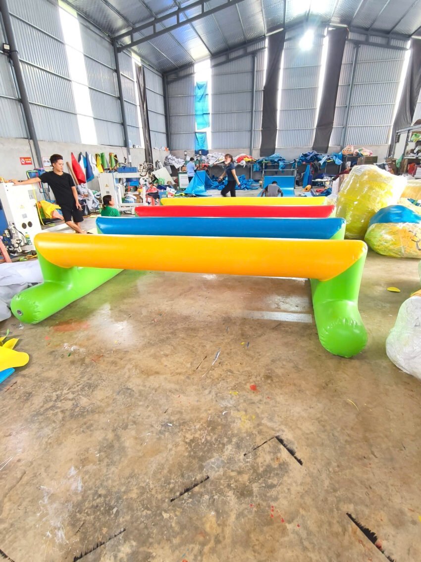 Chướng ngại vật bơm hơi - Đồ chơi team building