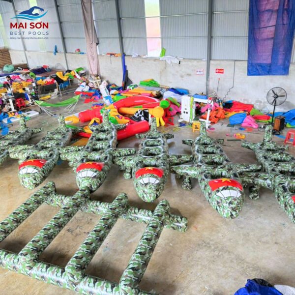 Máy bay bơm hơi màu rằn ri kích thước 4.6 x 2.3m 4 chỗ ngồi