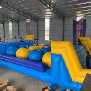 Nhà hơi 3 đường bóng khổng lồ