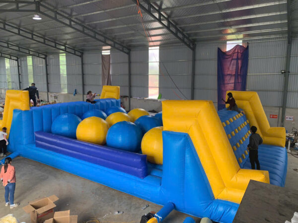 Nhà hơi 3 đường bóng khổng lồ