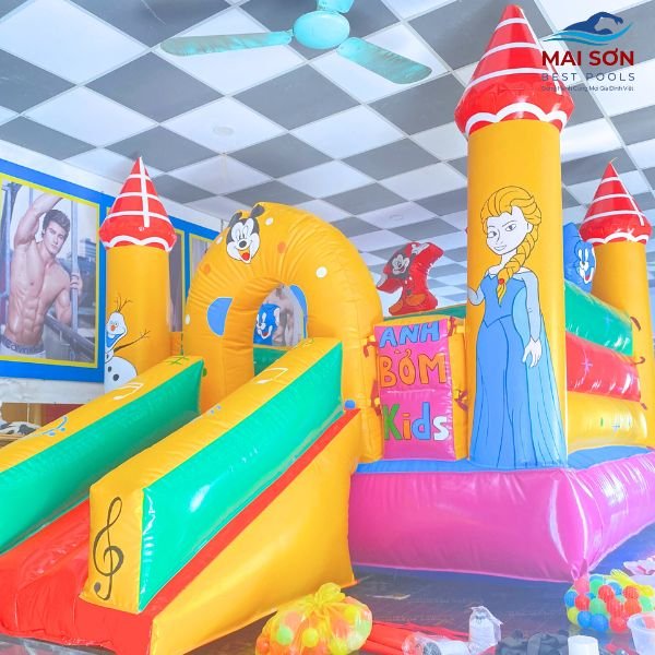 Lâu đài bơm hơi cho công viên giải trí 3 lau-dai-bom-hoi-cho-cong-vien-giai-tri (2)