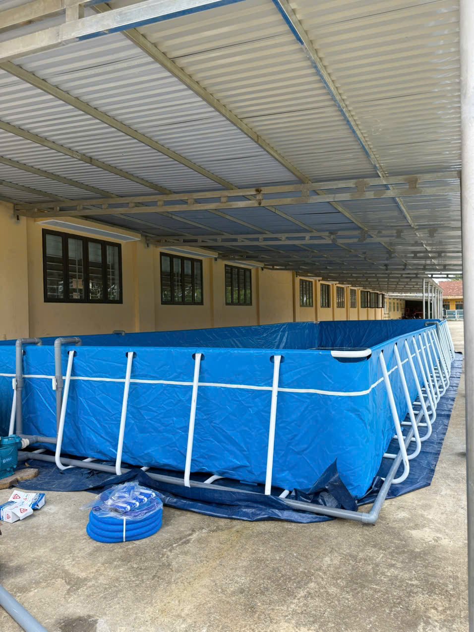 Top 5 mẫu bể bơi gia đình đẹp thịnh hành nhất 2025 2 be-boi-gia-dinh
