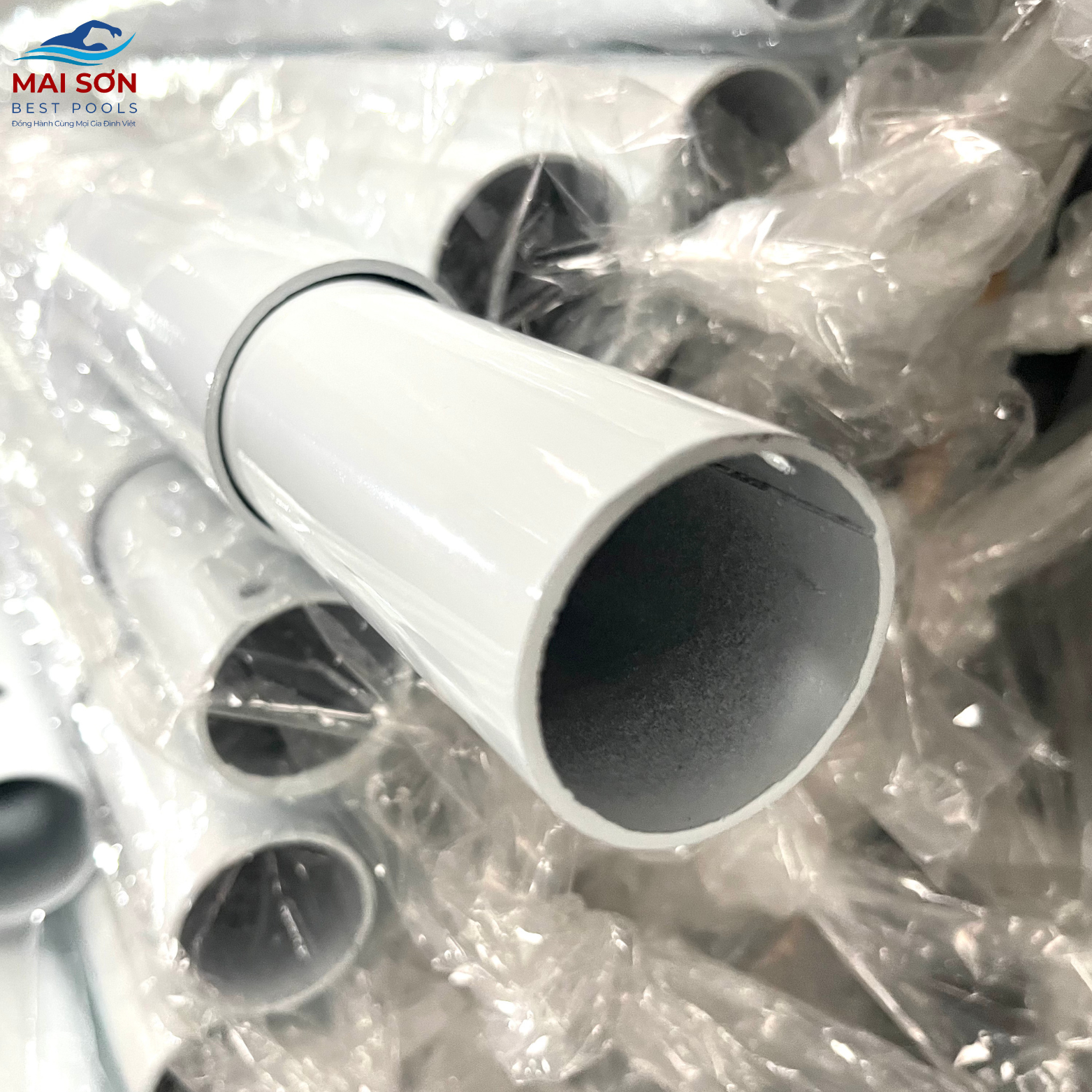 Cận cảnh khung bể bơi lắp ghép sơn tĩnh điện