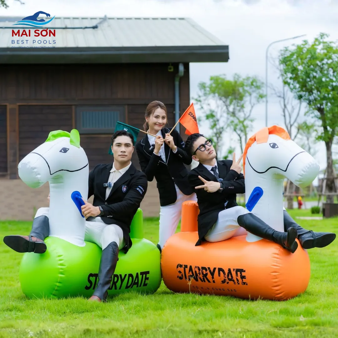 Ngựa bơm hơi - Đồ chơi bơm hơi team building 2 Đồ chơi bơm hơi team building - Ngựa bơm hơi