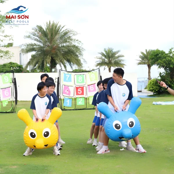 Đồ chơi bơm hơi team building - Con sâu bơm hơi