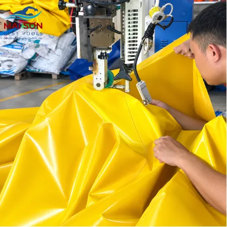 Mô Hình Linh Vật Gà Bơm Hơi Cao 9m Thương Hiệu Lotus Friend 17 Hàn ép nhiệt Mô Hình Linh Vật Gà Bơm Hơi Cao 9m Của Thương Hiệu Lotus Friend