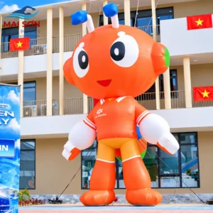 Mascot Bơm Hơi Cao 9m Hình Linh Vật Kiến Sáng Biểu Tượng Của Hệ Thống FPT Schools